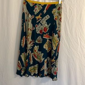 Fun and easy breezy pull on medium skirt knee length by loco Lindo
